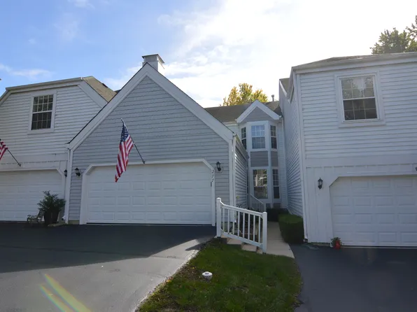 277 Oak Bluff Ct #24-4, Wauconda, IL 60084