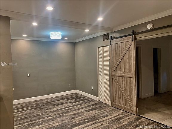 4th image of 1515 West Ave APT 4