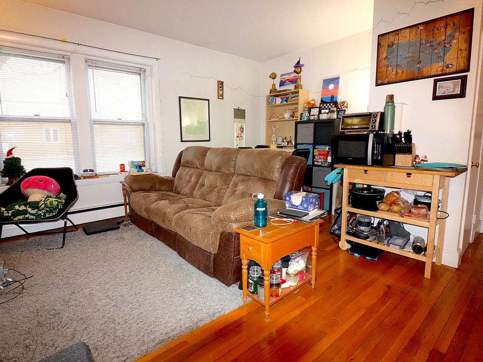 1st image of 22 Saint Pauls Ave #22