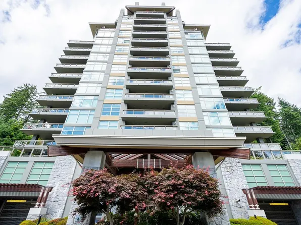 3335 Cypress Pl #502, West Vancouver, BC V7S 3J8
