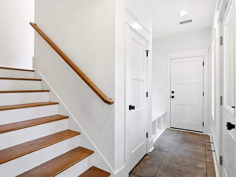 9016 Sedgley Dr — Photo 49