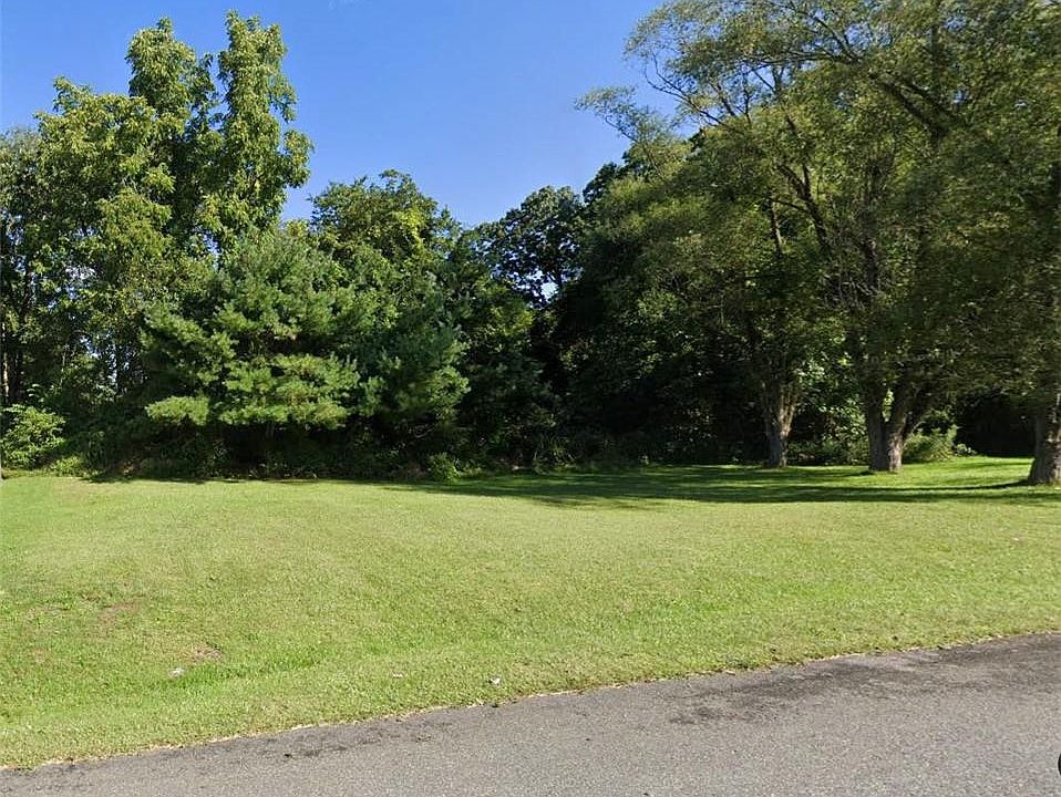 1st image of 2 Four Sisters Lane