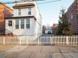 5844 78th Ave, Ridgewood, NY 11385