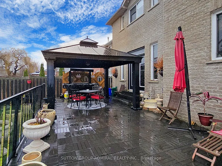 32 Stephanie Ln #UPPER — Photo 41