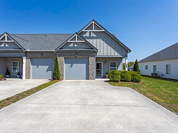 3rd image of 603 Bellingham Dr NE