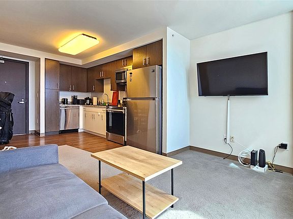 5th image of 988 Halekauwila St #3410