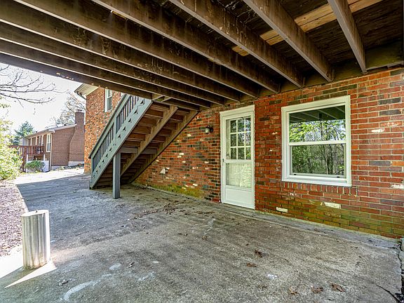 5th image of 9103 Lakeridge Dr
