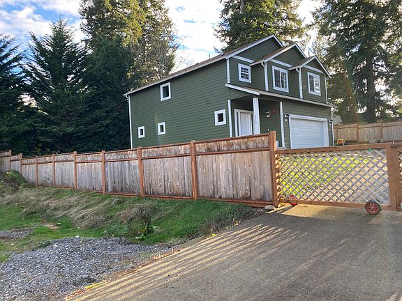 2nd image of 4719 N Island Dr E