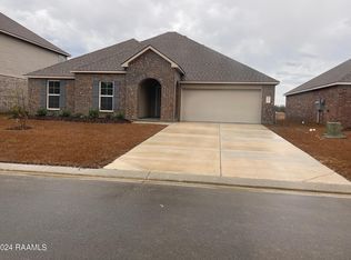 7019 Silver Lake Dr, Maurice, LA 70555