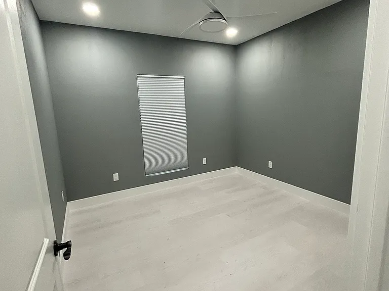 412 Little St — Photo 16