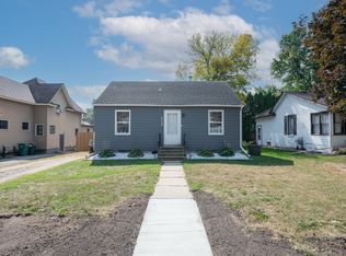 315 4th St SW, Pine Island, MN 55963