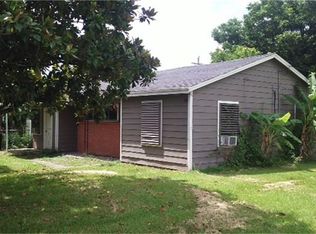 6406 S Ridgecrest St, Hitchcock, TX 77563