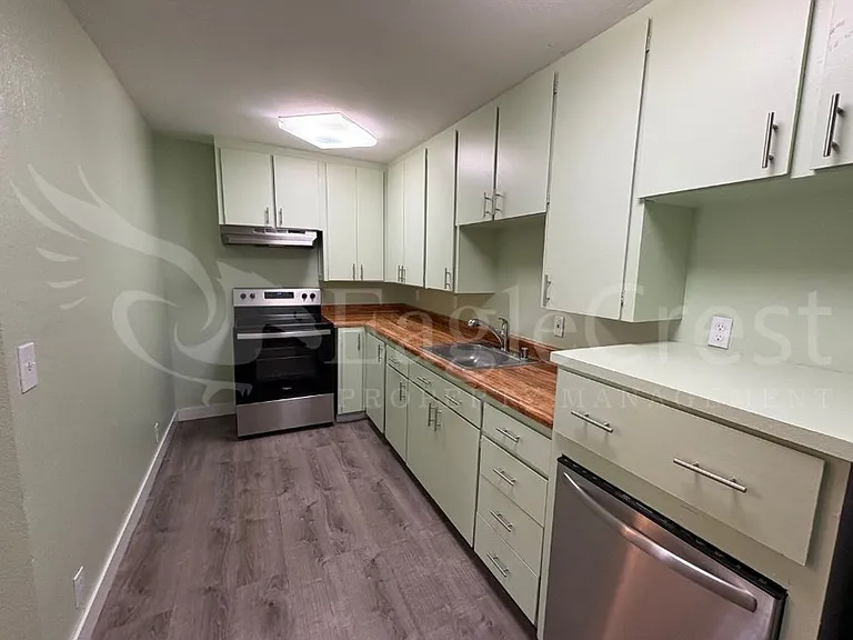 630 Frisco St — Photo 16