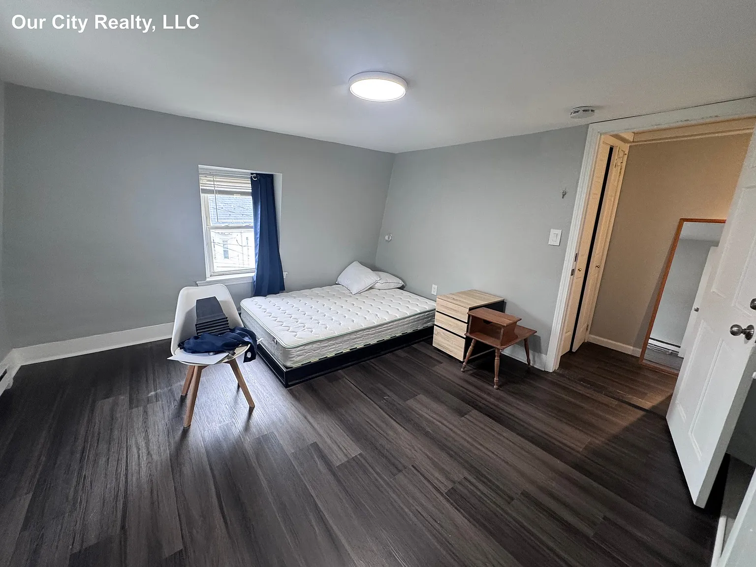 3 bed, 1000 sqft, $1,500 — Photo 3