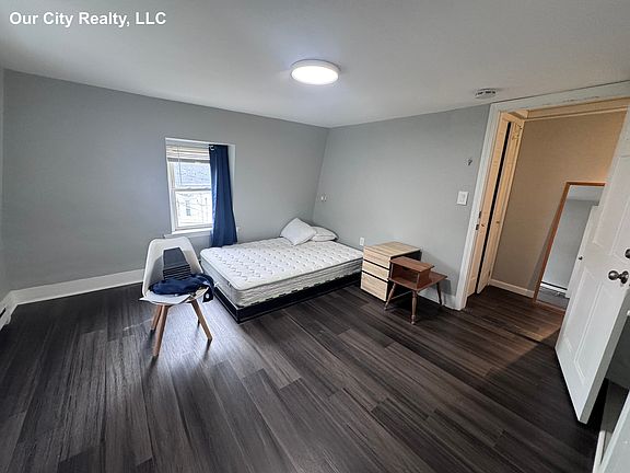 3rd image of 10 Wallace St APT 4