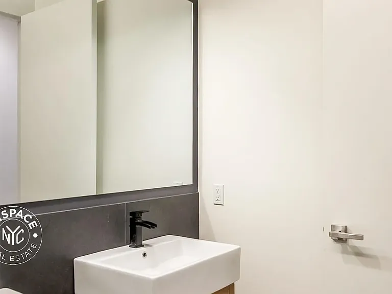 83 Winthrop St #1B — Photo 15