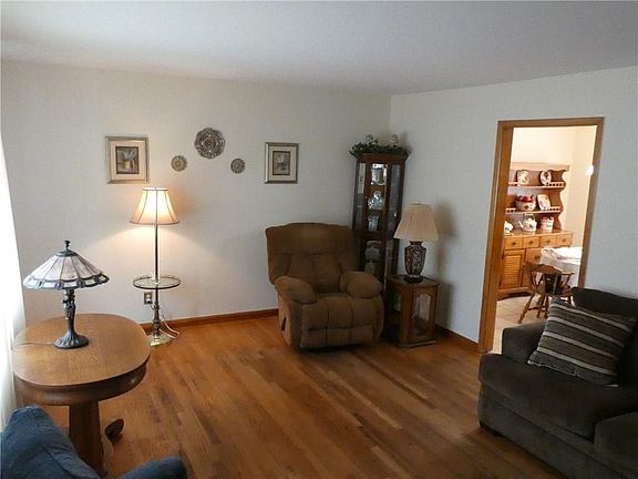 3rd image of 8705 E Michigan St