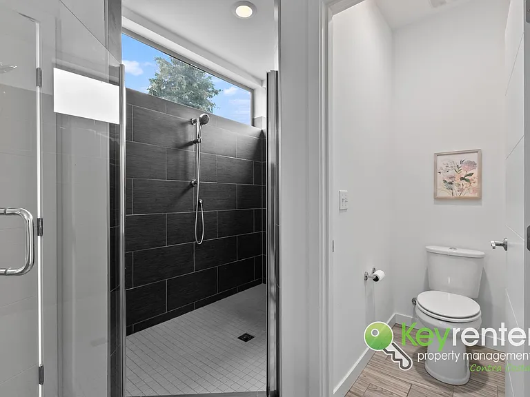 2514 S Washington St — Photo 7