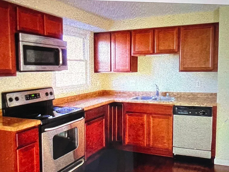1350 Waycross Rd — Photo 5