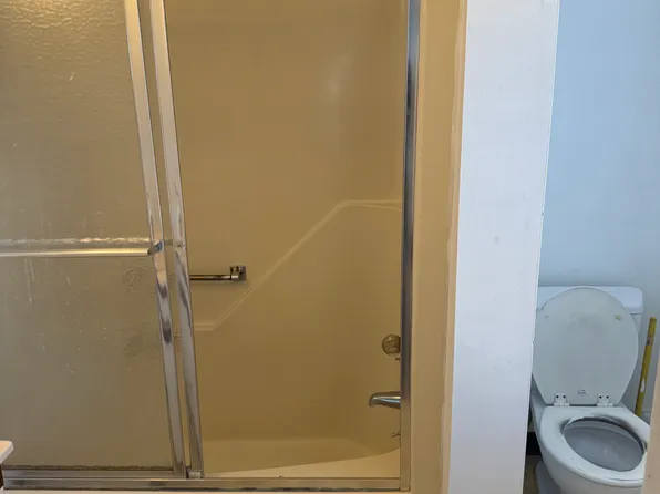 200 E Main St APT A, Elkton, MD 21921