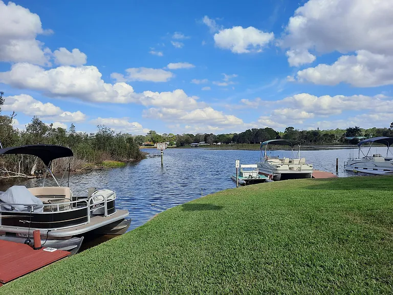 121 Country Club Dr #203 — Photo 2