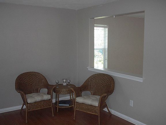 3rd image of 201 Rockwood Pl