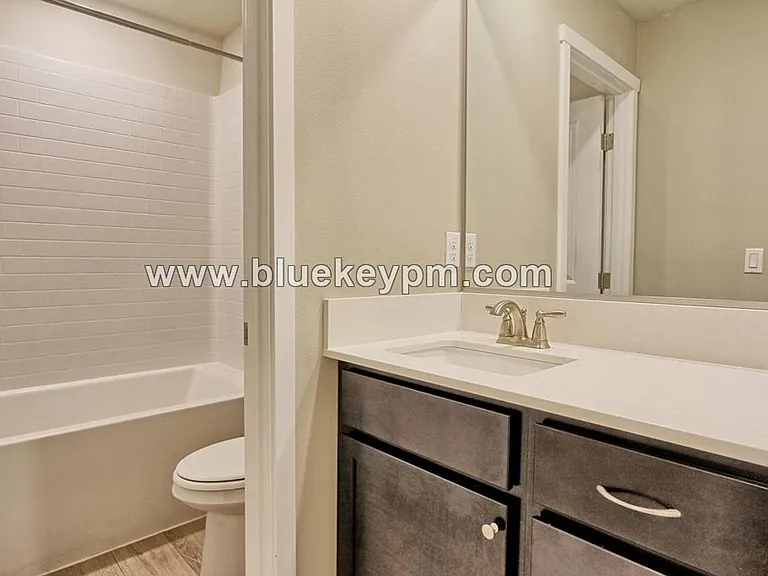 7104 NE 155th Pl — Photo 13