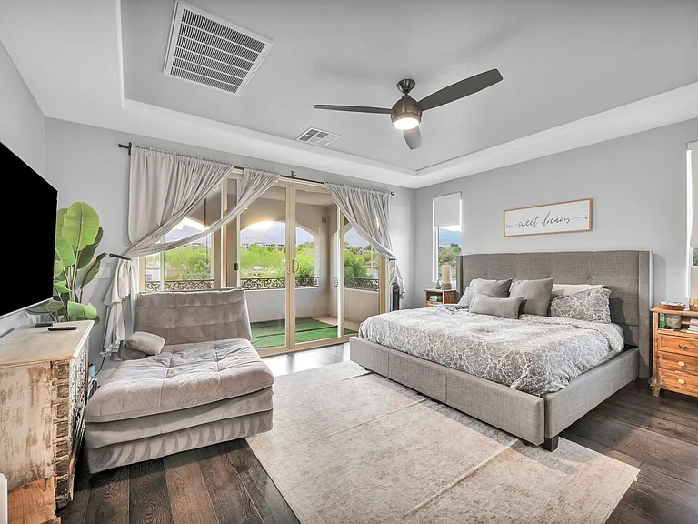 233 Castellari Dr — Photo 11