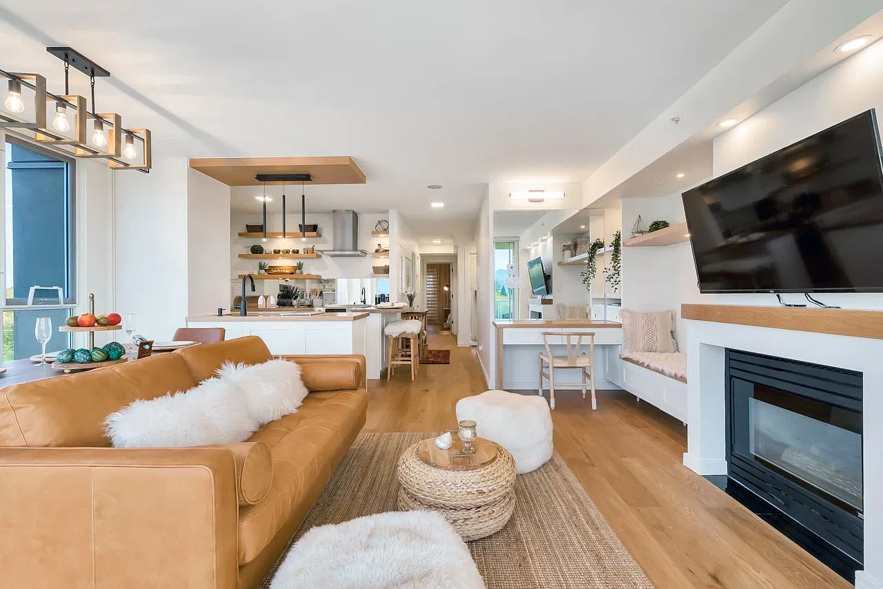 2 bed, 780 sqft, $4,550 — Photo 1