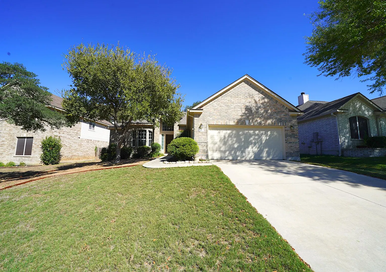 Stunning Single-Story Home Now Available in Deer Creek. Realtor Commission: $550 — Photo 2
