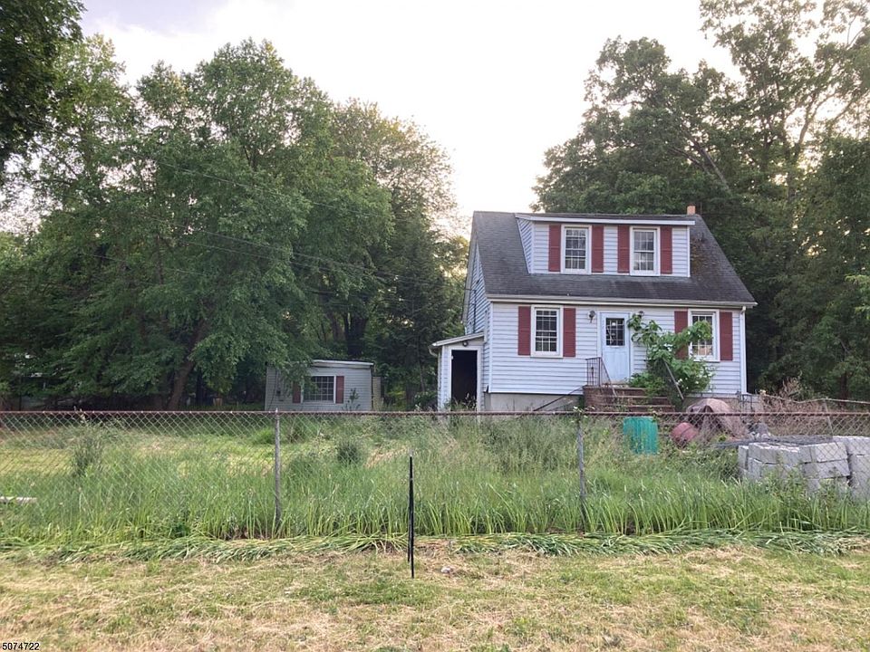 1st image of 142 Brahma Ave