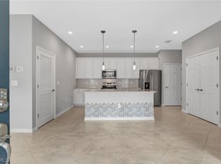 1141 S Town And River Dr, Fort Myers, FL 33919
