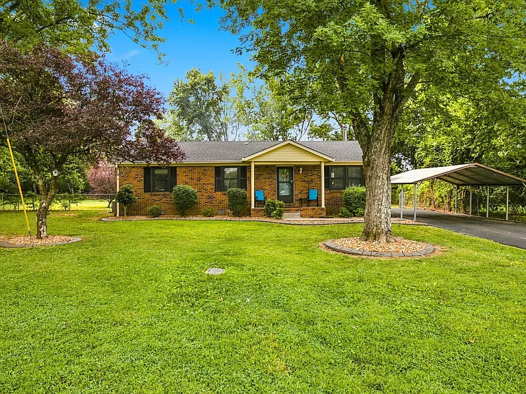 1663 Ragland Ln — Photo 33