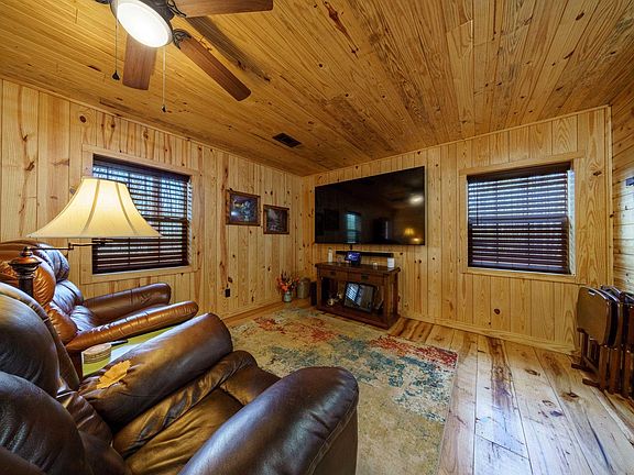 5th image of 7473 Meadow Creek Rd