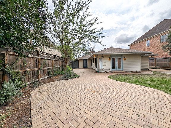 5th image of 3510 Glen Haven Blvd
