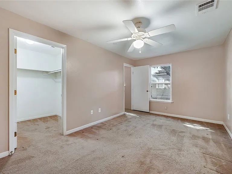 1803 S College Ave — Photo 8