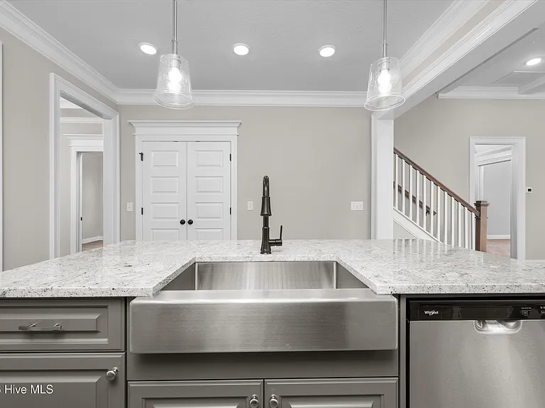 915 Sandpiper Xing — Photo 18