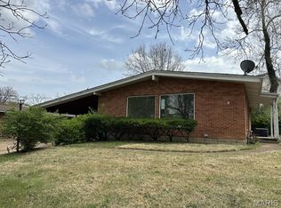 520 Bahia Dr, Saint Louis, MO 63119