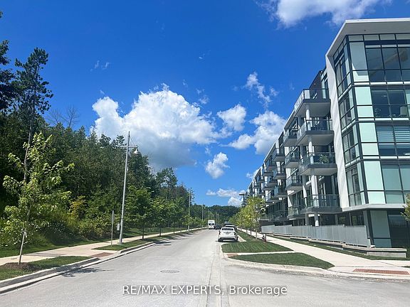 2nd image of 415 Sea Ray Ave #455