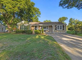 8 Brookside Dr, Paola, KS 66071