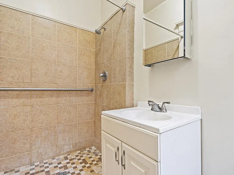 5126 S Greenwood Ave #1 — Photo 11