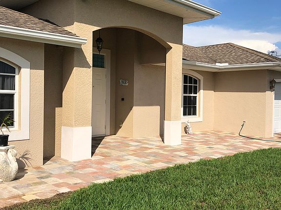 4th image of 1309 S Gator Cir