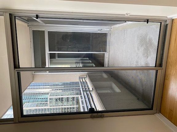 4th image of 1250 S Michigan Ave APT 2103