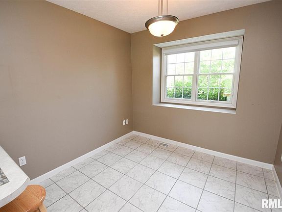 3rd image of 4620 Weaverridge Blvd