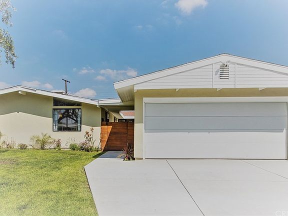 2nd image of 20611 Archwood St