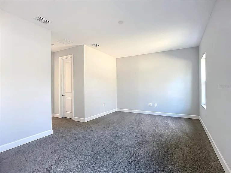 16 Egan Dr — Photo 51