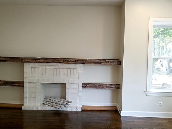 5th image of 3300 W Belle Plaine Ave APT 1