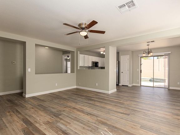 3rd image of 3024 W White Feather Ln