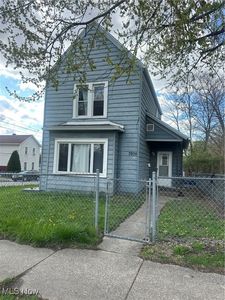 7905 Jones Rd, Cleveland, OH, 44105