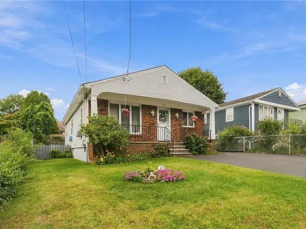 25 Sherman Ave, North Providence, RI 02911